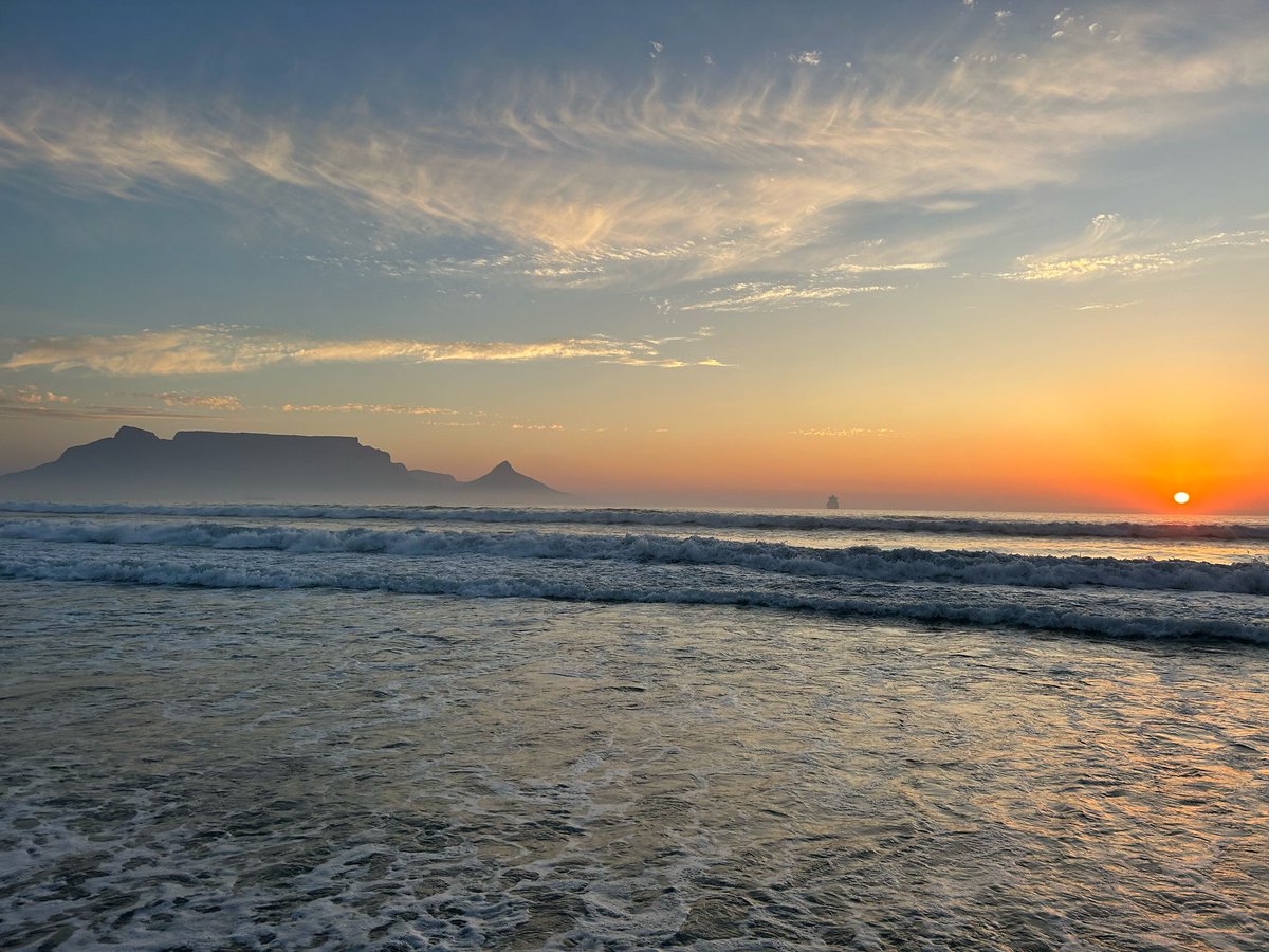 Raynique Meyer tweet media