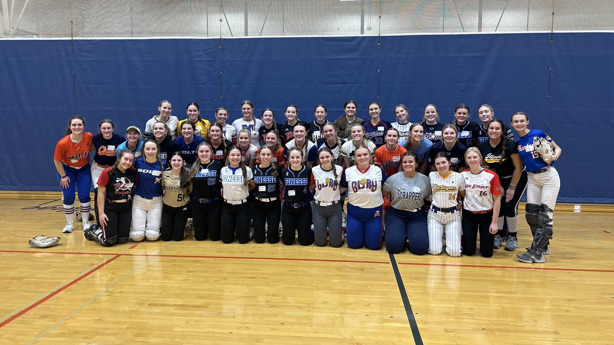 HopeCollegeSB's tweet photo. Thank you to all the athletes who came to our Winter Prospect Camp this past weekend! It was a great day of live reps, showcasing skills, and prepping for spring! 🥎

#RollDutch | #Team50 https://t.co/C8YKVH5TOI