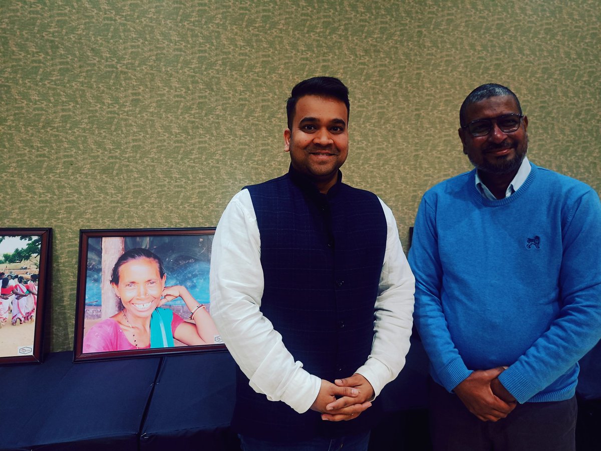 vaibhav4aap's tweet photo. Today cancer is spreading like an epidemic in the country. Its awareness, prevention and treatment in need of the hour.
#CancerWalaCamera Program organised by @SarveshMishra_ ji & #cancersurvivor @Ravijharkhandi.Salute to your amazing confidence and passion
@Mukesh_k
#CancerAwareness