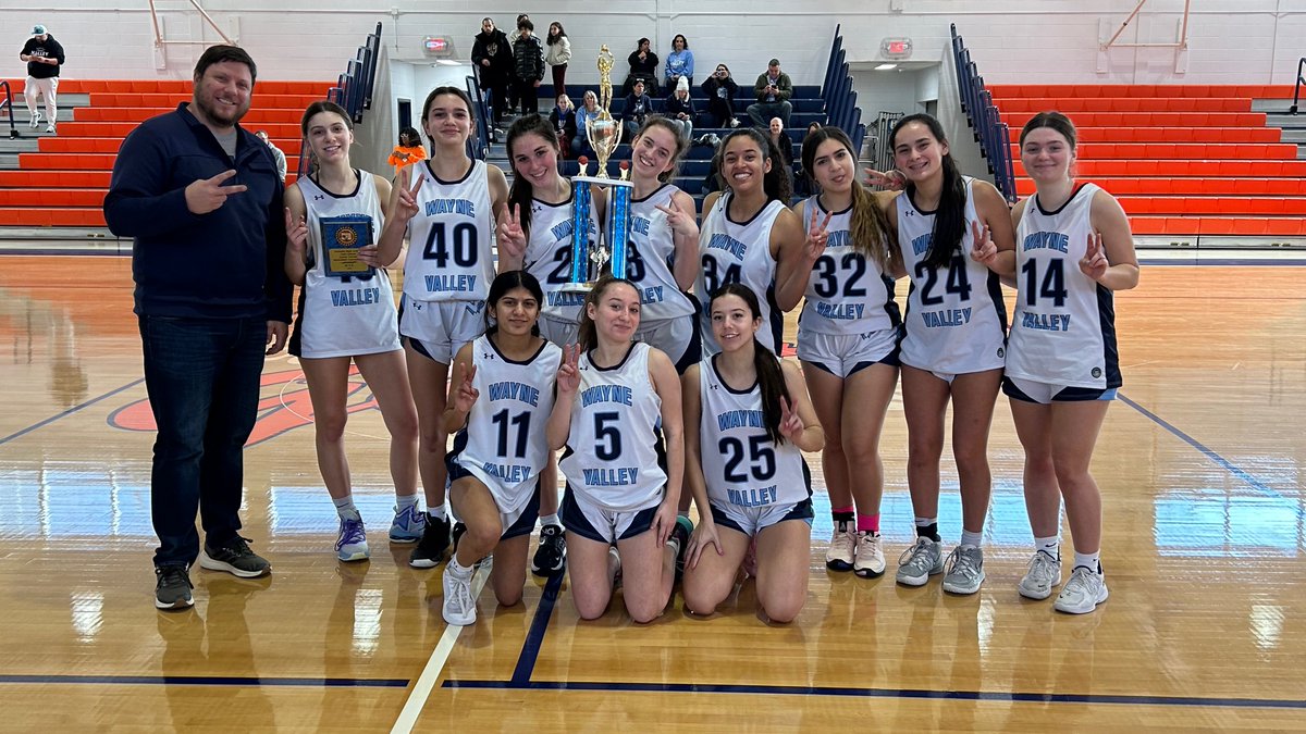wvalleyathletic's tweet photo. Girls JV Basketball 39-35 win over PCTI going back to back Championships at the PCCA JV tourn. hosted by Eastside. Tournament MVP Delilah Morelli finished with 13 points and went 6-6 at the line to secure the win. Great team D throughout the tournament. #ValleyPride https://t.co/0cGTtcH9CB