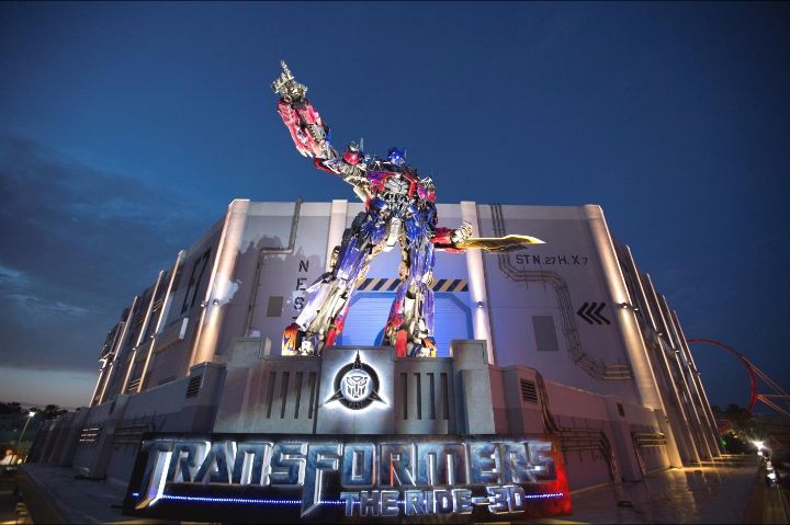 WindsEastScott's tweet image. If you were an Autobot at @UniversalORL, what would you transform into and why? #UniversalStudios #Transformers #ReadyforUniversal
