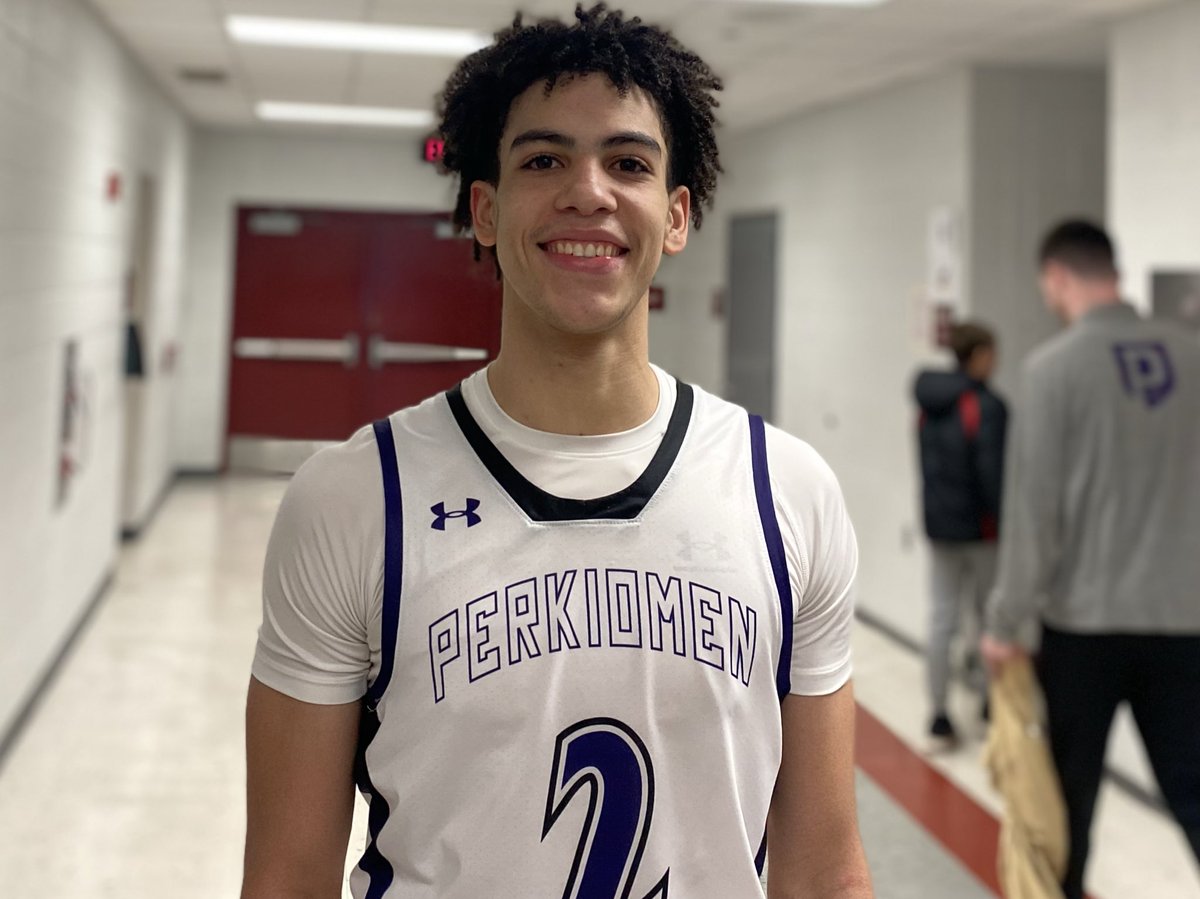 FINAL @PerkBasketball 72 @BlairAcademyMBB 54 ‘25 Gabe Tanner (📷) keyed the win with his facilitating + perimeter shooting (5👌’s). ‘24s Macon Emory (Delaware) + Alex Zakheim combined for 6👌’s as ‘25 Hayden Johns flashed inside. ‘24 Eric Ihekwaba, ‘25 Brendan Oliver led Blair