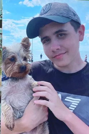 resilient333's tweet photo. And when young...'suddenly'😪💔
*Jamie Rees- 18 yrs-England
*January 1, 2022
*Jamie suffered an unexplained Cardiac Arrest and died suddenly at a friend’s house.
https://t.co/SGQO3jneNr https://t.co/v7iibnybPL