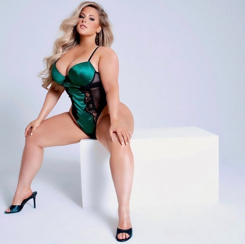 ShagAFattyNOW's tweet photo. We need to now: do you like green? Chubby love 🔥🔥🔥🔥🔥🔥

#BBWDating #BBWGirls #SEXYBBWs #BIGGIRLSAREBEAUTIFUL https://t.co/3WyUntAN33