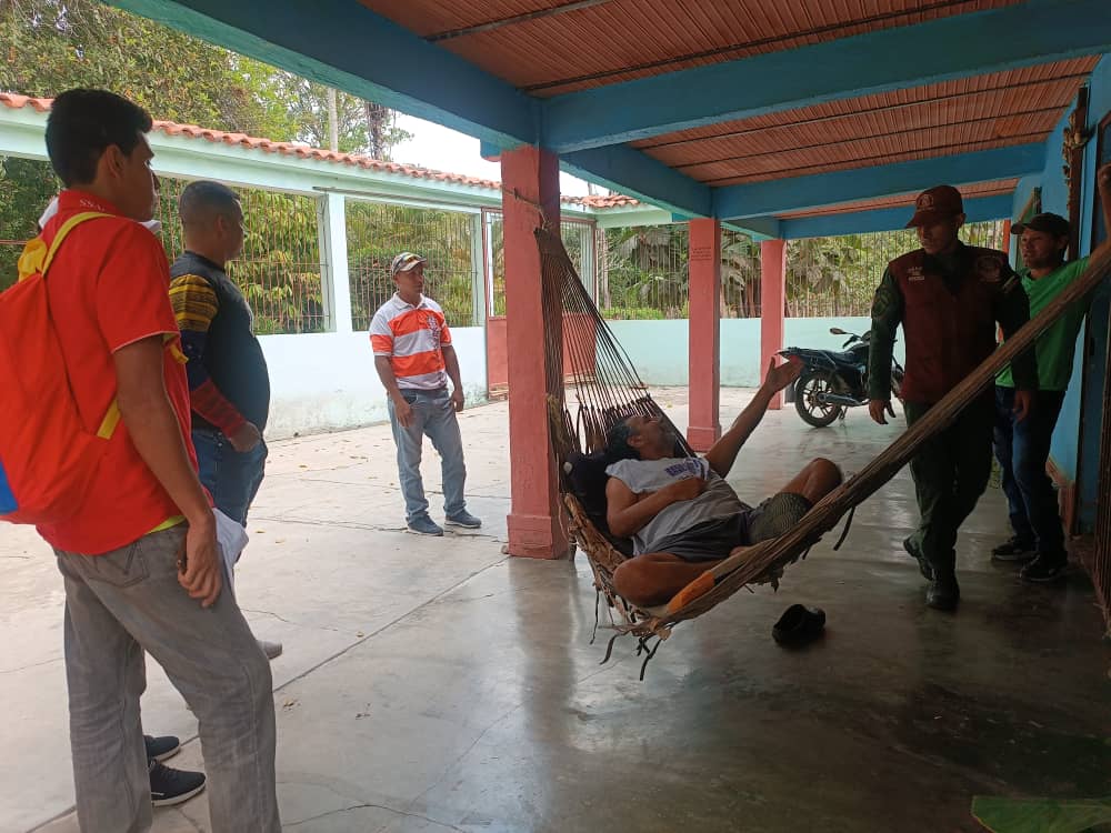 #31Ene | 🇻🇪 Personal @oabarinas participó  en el Preabordaje en la comunidad Los Caballos y Morrocoy Parroquia San Silvestre municipio Barinas, captación de no pensionados y pacientes Alto costo  #Barinas 
  #PorSeguroMasSocial 💛💙❤️ <a href="/NicolasMaduro/">Nicolás Maduro</a> <a href="/MagaGutierrezV/">Magaly Gutiérrez Viña</a>