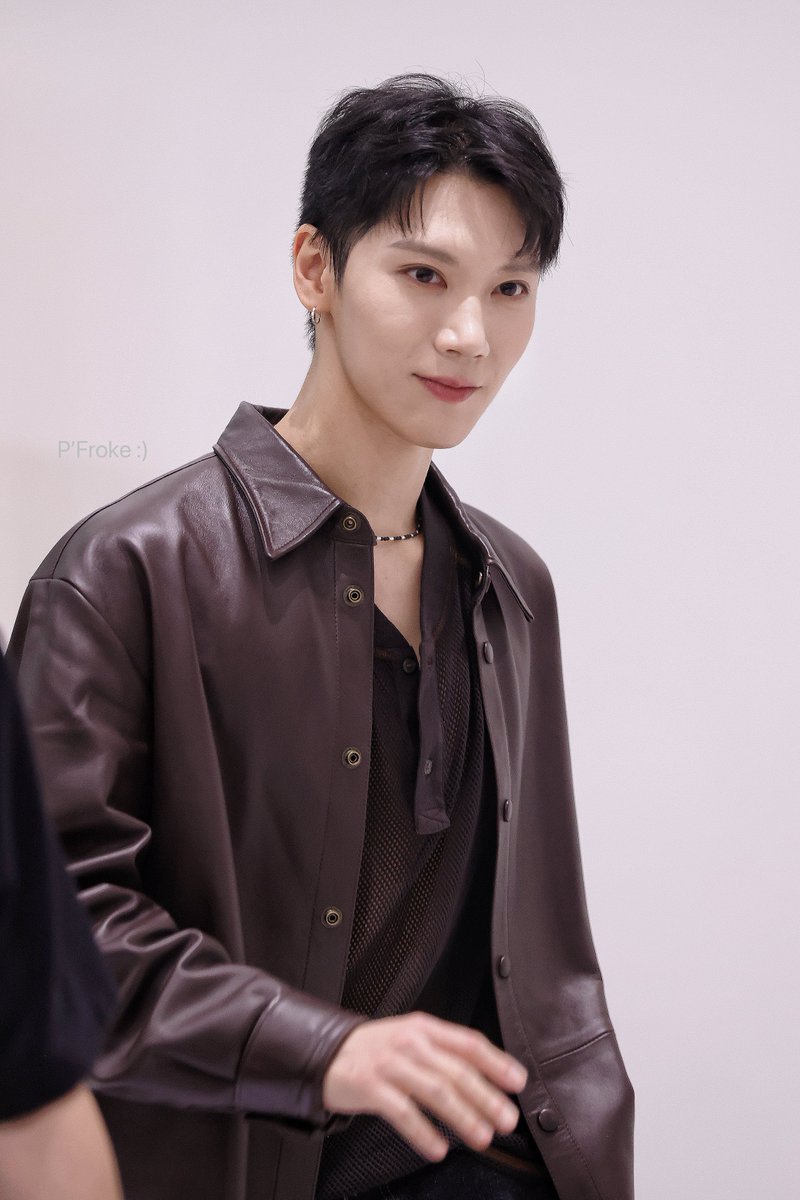 FWanit's tweet photo. 2024/02/04 น้องเตนล์ 💕

#CHUANGAsia 
#CHUANGAsia2024
#李永钦 
#NCT #WayV #威神V
#TEN_FIRST_FANCON_IN_BKK 🇹🇭 #TEN
#TENLEE
#เตนล์ #텐
#TENxCHUANGAsia https://t.co/G9ARUSYHmk