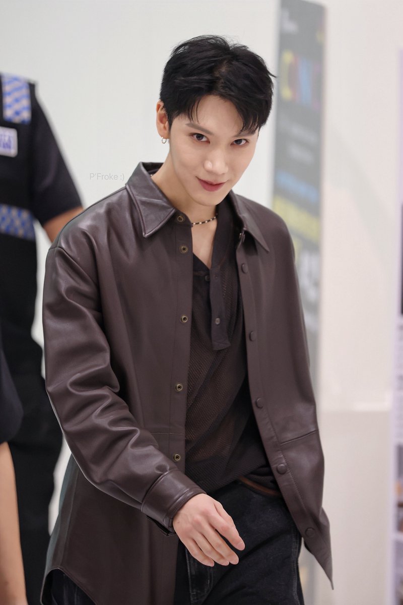 FWanit's tweet photo. 2024/02/04 น้องเตนล์ 💕

#CHUANGAsia 
#CHUANGAsia2024
#李永钦 
#NCT #WayV #威神V
#TEN_FIRST_FANCON_IN_BKK 🇹🇭 #TEN
#TENLEE
#เตนล์ #텐
#TENxCHUANGAsia https://t.co/G9ARUSYHmk