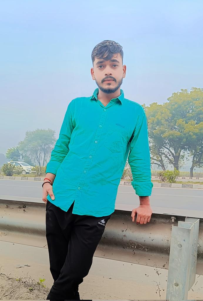 me__ajeet's tweet image. A person who never made a mistake never tried anything new 
💯❤😊