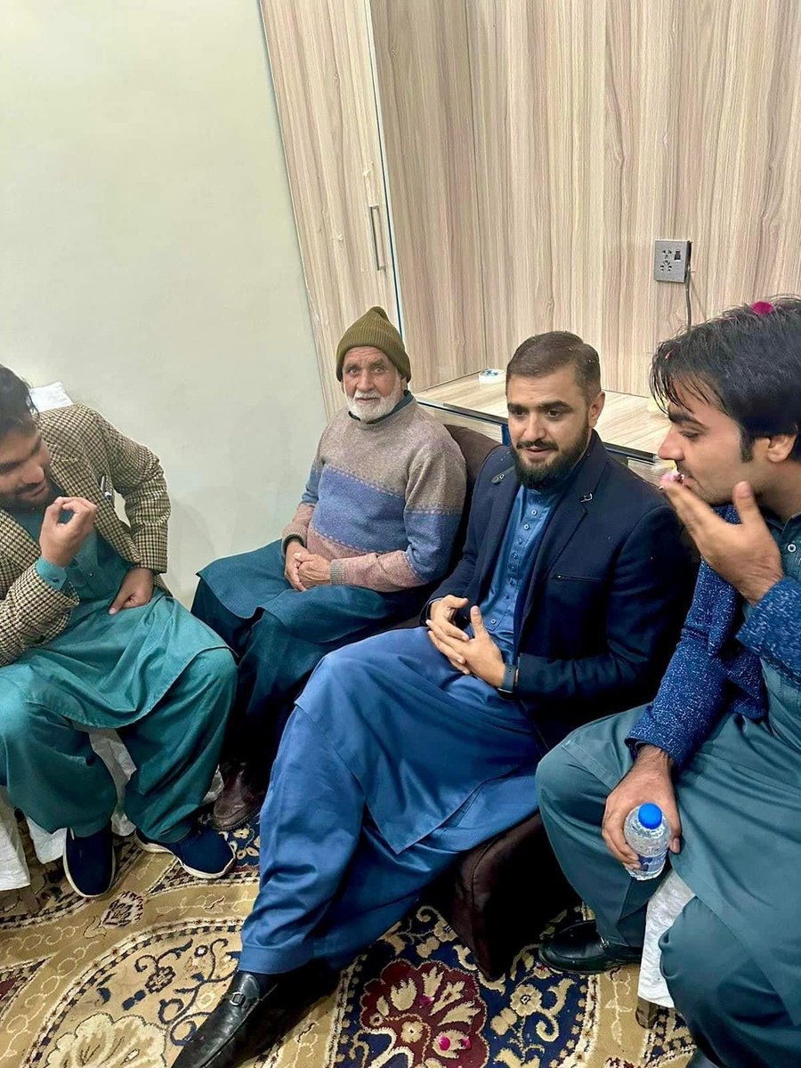 PTIOfficialLHR's tweet photo. تحریک انصاف کے نامزد امیدوار برائے پی پی 167 عمار بشیر گجر کی اپنے حلقے کے لوگوں سے ملاقات کا سلسلہ جاری - #ammarbashir #tamgha #PP167 #lahorepti #PTI #imrankhan
#کپتان_کی_آزادی_ووٹ_سے https://t.co/y2fKkd3N1E