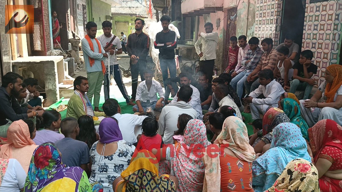 agniveer's tweet photo. Let there be Dharma all over 🚩

Agniveer is taking Dharma to the nooks and corners of Bharat. Hindus need to unite against the dividing forces.

Our #HinduEktaYajna & #janeuforall initiative aims at bridging the gap between different castes.

Support our Yajna for raksha, prachar & prasar of Satya Sanatan Vedic Dharma 🙏🏻