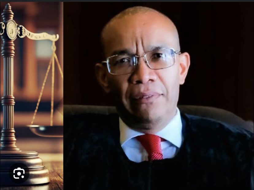 leaote's tweet photo. Sabían ustedes que el recién nombrado Presidente de la sala penal de la @CorteSupremaJ Gerson Chaverra, es ficha de la Procuradora Margarita Cabello?

Saldrá algo bueno de esa relación? https://t.co/H3U4XeUkQy