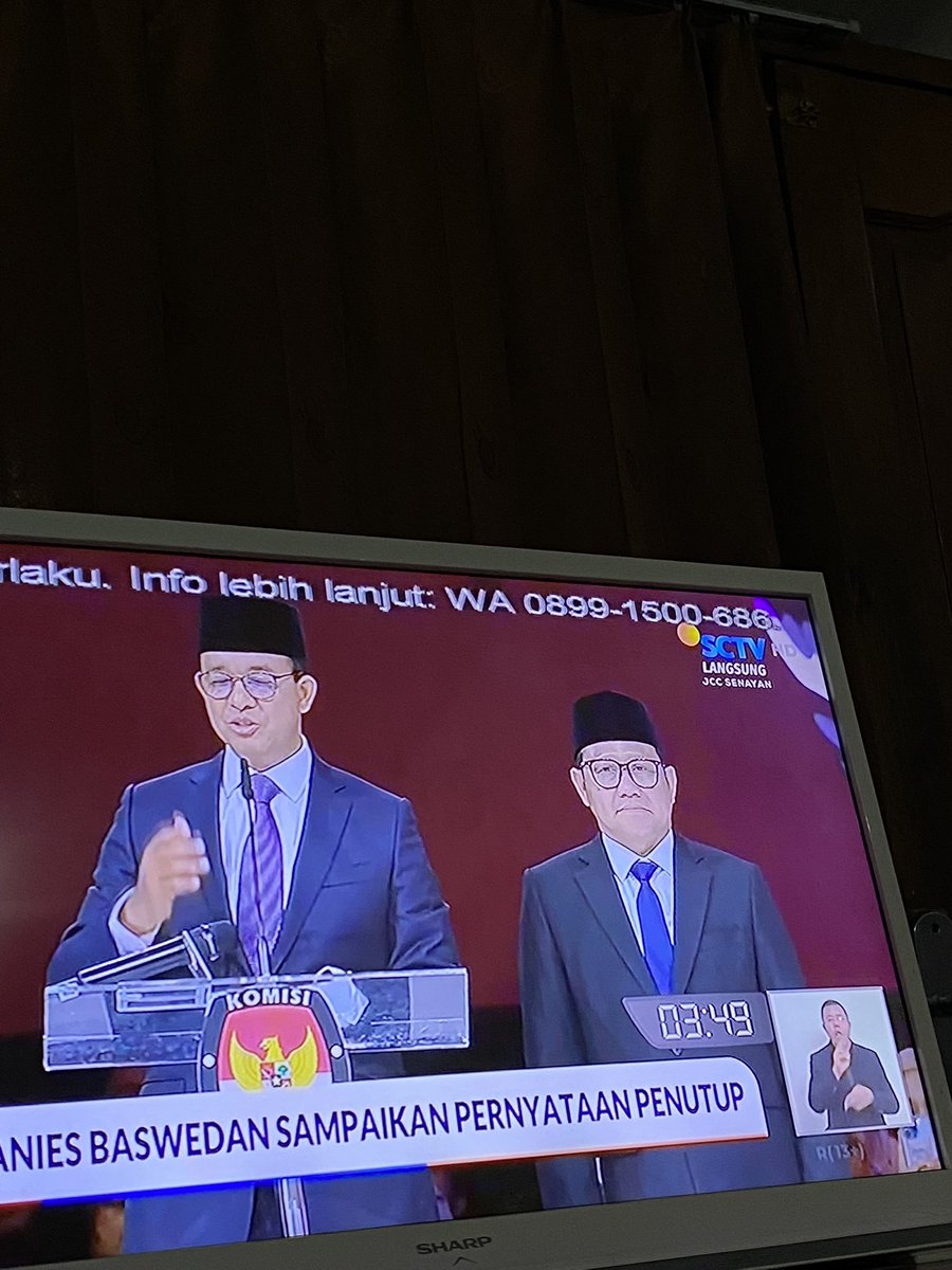 cholbiati's tweet photo. salfok cak imin 😭🤏🏻 gemes banget kaya lagi ngikut bapaknya @cakimiNOW 

#AniesFinalStage #cakiminnow #debatcapres2024 https://t.co/QLyqz8dz2v