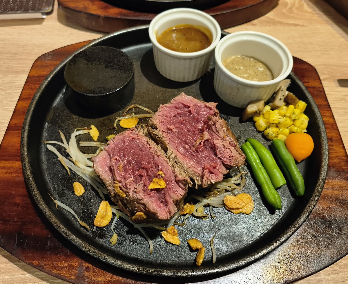 a123096054's tweet photo. #牛室炙燒牛排 
 #ステーキ
#食べ放題
#グルメ
#美味しい https://t.co/IKneyu5VVH