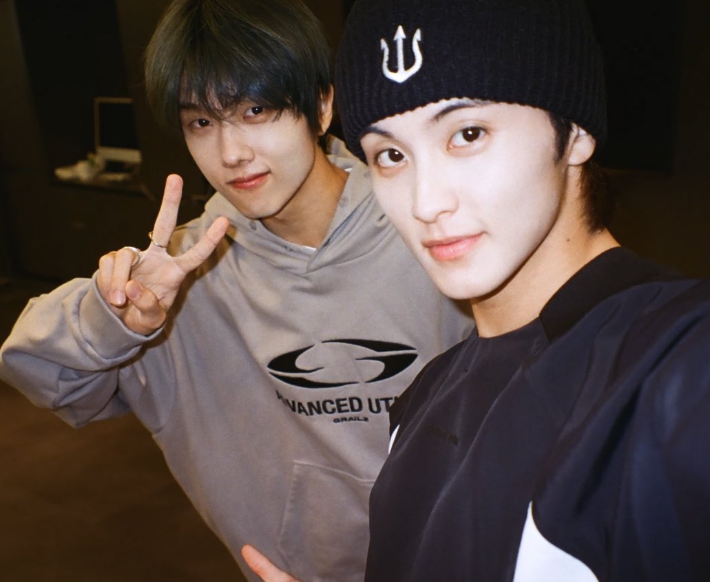 LMKFEED's tweet image. happy birthday jisung! 🐯💙🐹

#오늘_지성생일이니까_행복하장
#DreamingWithJisung