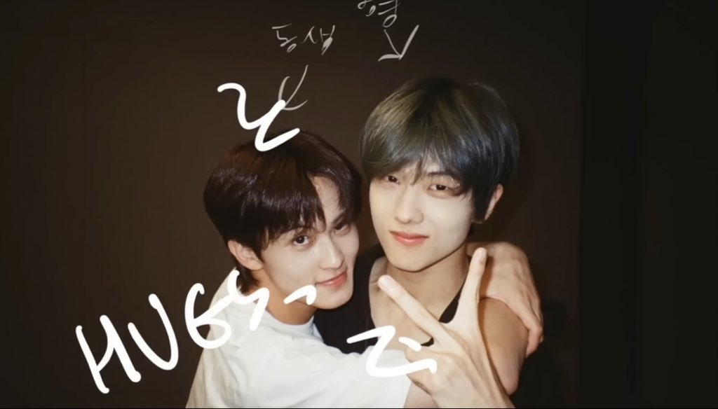 LMKFEED's tweet image. happy birthday jisung! 🐯💙🐹

#오늘_지성생일이니까_행복하장
#DreamingWithJisung