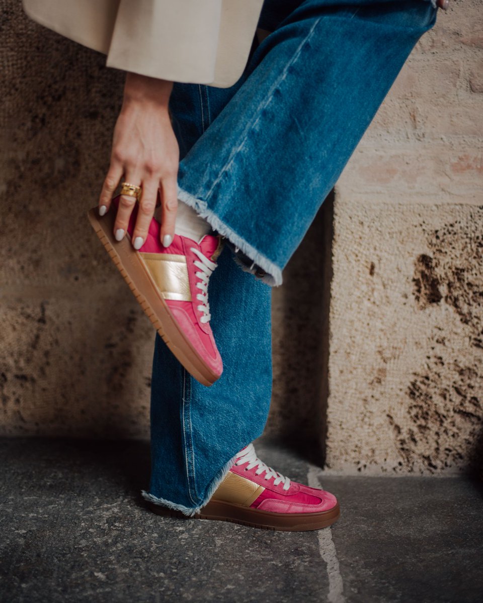 think pink! new season DRIFT sneakers. 

#kennelundschmenger #wecare #sustainable #pink #pinksneakers #golddetails #springsummer #summersneakers