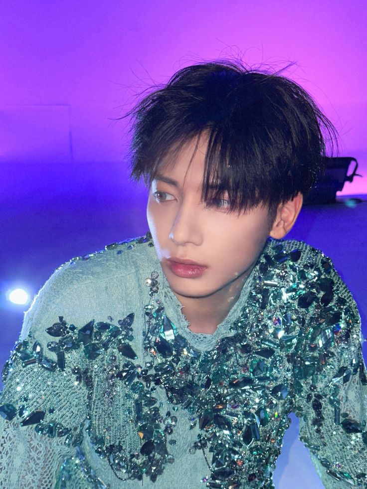 gumzcr's tweet photo. 10 curiosidades sobre o taehyun para você conhecer mais sobre ele; a thread de aniversário 🍰  (1/5) https://t.co/ZZNItLBzYC