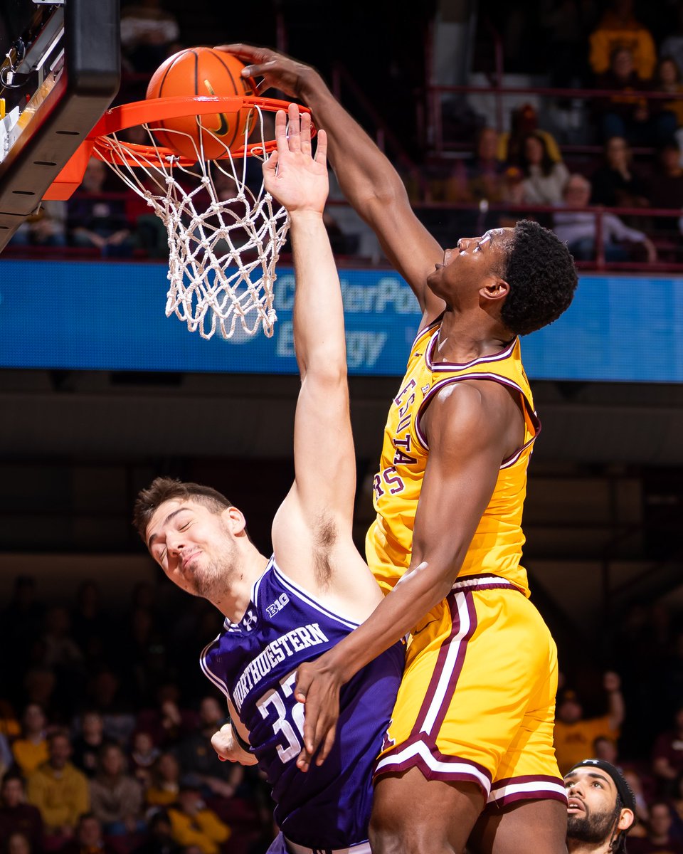 Posterize!
Yes, I will literally make this a poster in the hallway at Athletes Village 〽️
#posterize #dunk #SkiUMah