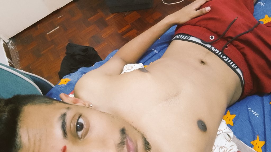 26_ind_Bi's tweet photo. Red 🔥 https://t.co/huBMjKQA5C