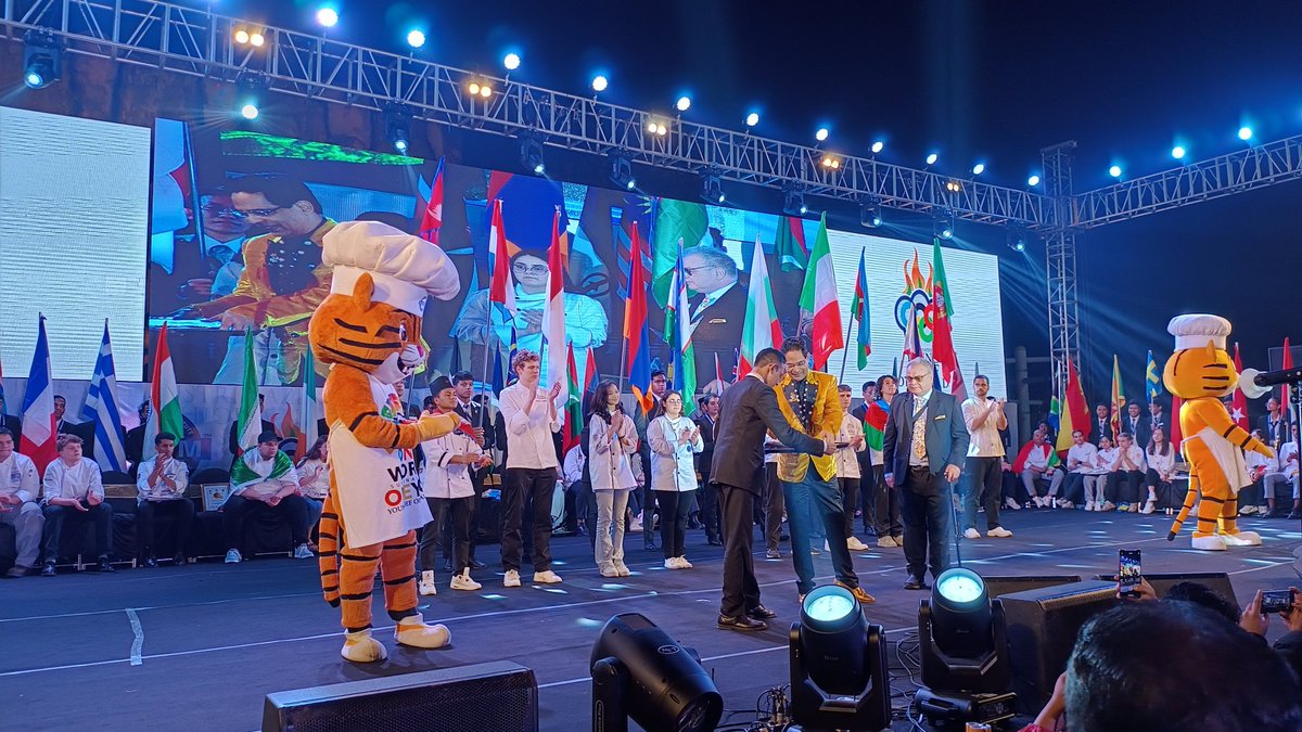 IIHMHOTELSCHOOL's tweet photo. It is our pride to induct none other than @d_foskett Prof David Foskett OBE to the YCO Hall of Fame.  @ycolympiad  #YCO2024
#ADecadeofCulinaryExcellence
#culinarydiplomacy
#youthdiplomacy
#youthempowerment
#culinaryolympiad
#iihmbest3years
#iihmglobalcitizens https://t.co/jD60O7w1mt
