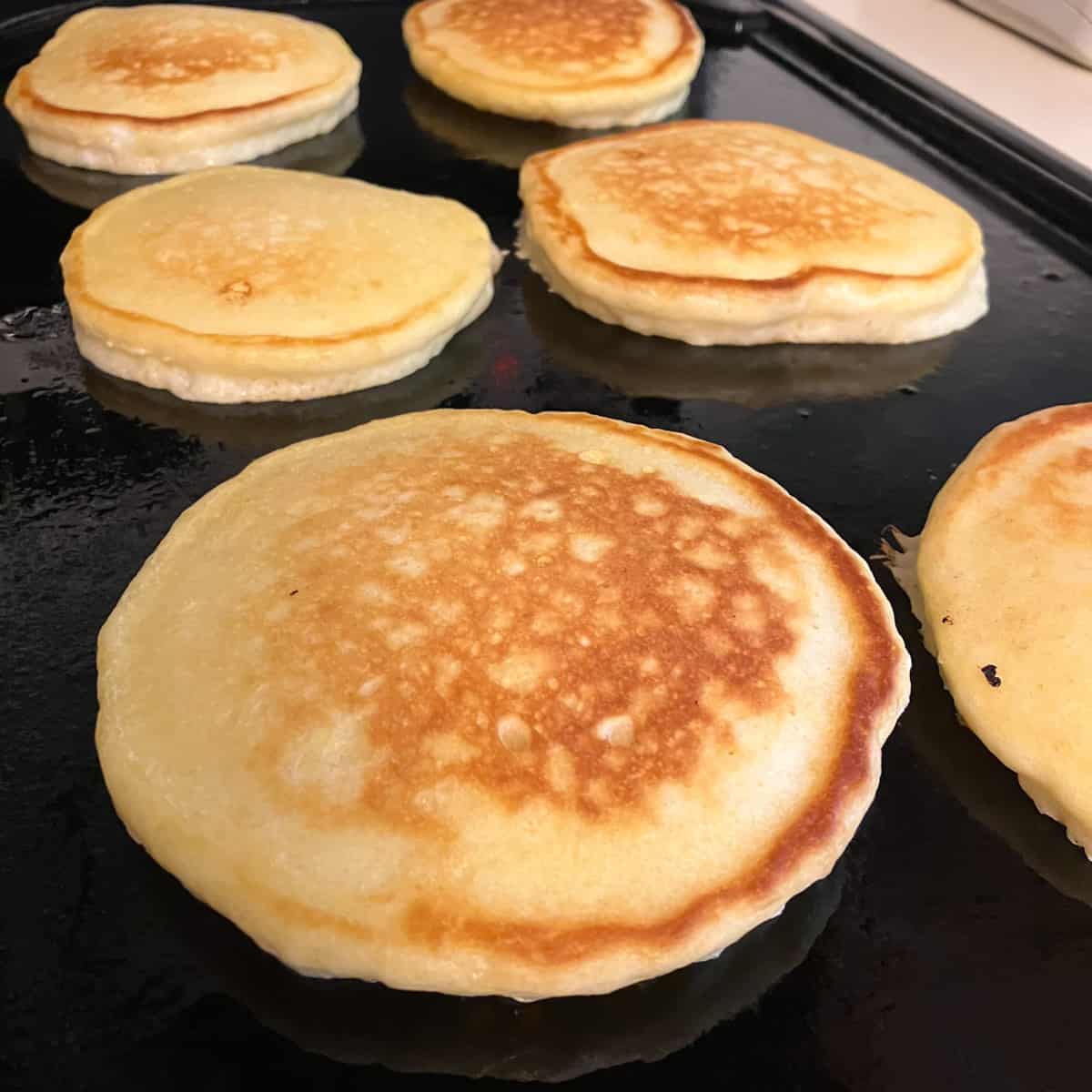 Are these pancakes done, or do they need more time on the grill? #Breakfast