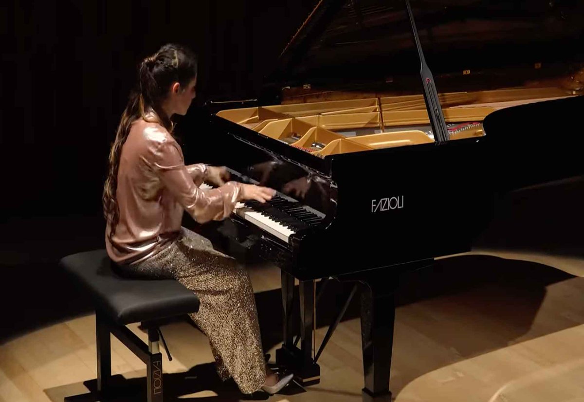 HandbookCS's tweet image. Dieci colori per dieci sonate per celebrare Scriabin #musica #Pianoforte #Scriabin

handbookmagazine.com/dieci-colori-p…