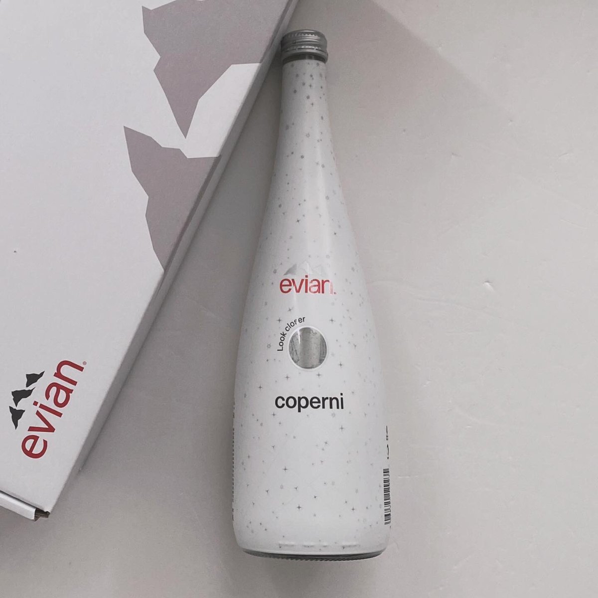 kitty_kwong's tweet photo. #eviandesignerbottle
#evian x #Coperni
#limtededition #designerbottle 

- - - - - 

repost • @evianwater 

Look closer. The evian x Coperni universe is hidden inside the 2023 Limited Edition Bottle 💫 https://t.co/SHGcVUyMla
