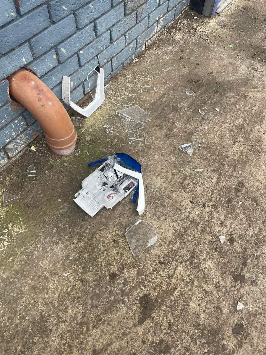 upthemades's tweet photo. Sad that we actually need to share this in a time where social clubs, football teams and communities are all struggling. But unfortunately Southey was broken into on Friday night for the sake of £10 behind the till. If anyone has any information at all please DM us https://t.co/ZvQf4wEiES