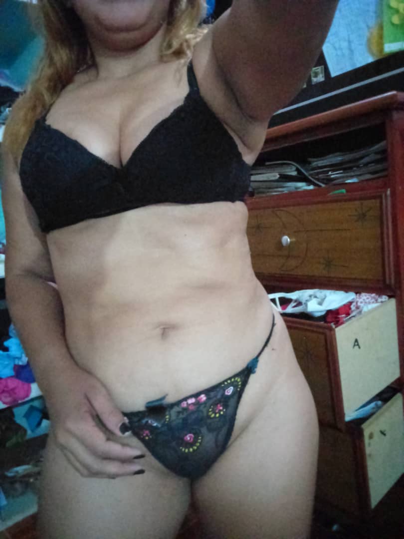 Holaa mi gente linda de San Fernando de Apure 👿🖤🖤 hoy con mi color favorito 🖤🖤💋