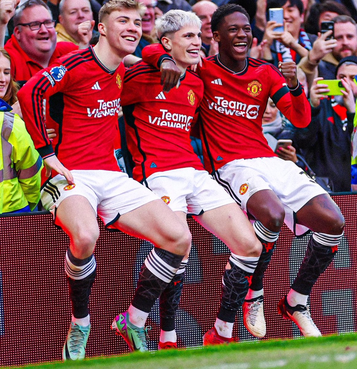 Love this picture of our talented trio 
#ggmu #MUNWHU #garnacho #Mainoo #hojlund #thefuture #manutd #oldtrafford