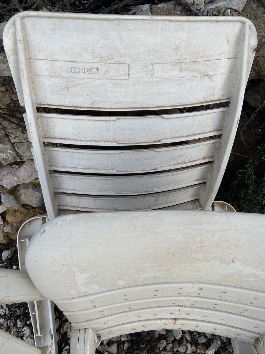 QuintaVelha's tweet photo. IKEA - compliment
Today my old IKEA reclining sun chair broke in half with me relaxing on it - shame on you IKEA bought 35 years ago with 23 years in Algarve sunshine, could I expect more?
it is in fact quite a feat of durability - I not sure if they make them like that anymore https://t.co/O7dvqnbK62