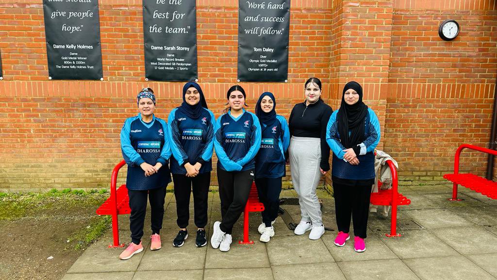 Lutonian CC tweet media