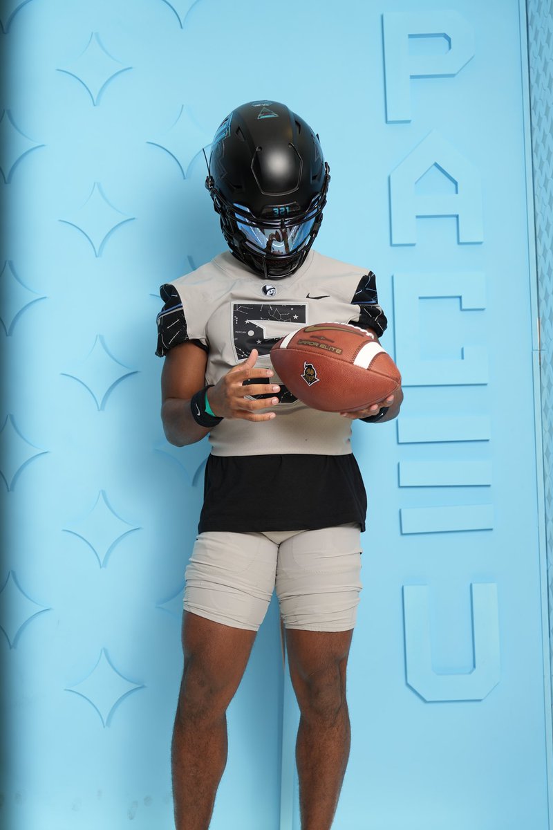 JordanAllen_12's tweet image. Had a great time at UCF yesterday!!⚔️
#GoKnights #ChargeOn @Im_Dlaw @CoachGusMalzahn @UCFSports @CoachHinshaw @CoachT_HarrisJR  @BlaylockAndrew @DanPirtle13 @CoachAlexMathis @CoachMosah @TeamKamMartin @CoachTedRoof @ChadSimmons_ @RustyMansell_ @adamgorney @Coach_Davis22