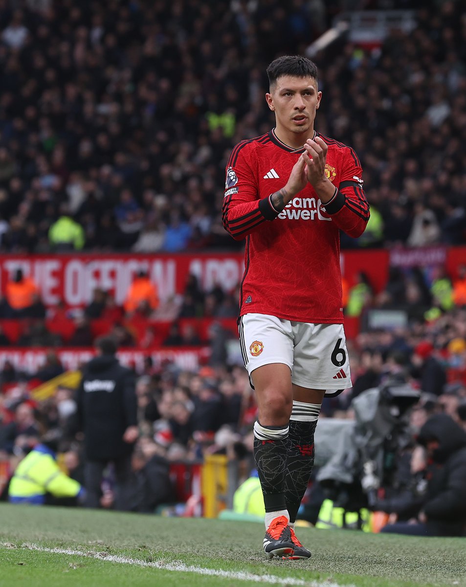 utdreport's tweet photo. Come back stronger, @LisandrMartinez ❤️ https://t.co/vXAFGPO7t2