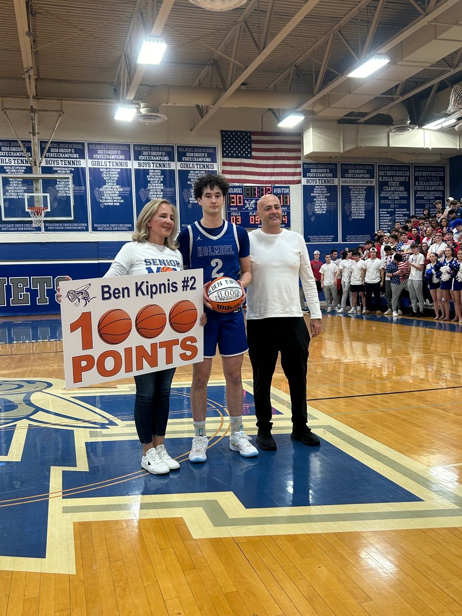 Congratulations to Ben Kipnis for scoring his 1,000th career point. Great job, Ben! <a href="/HolmdelHS/">Holmdel High School</a> #WeAreHolmdel