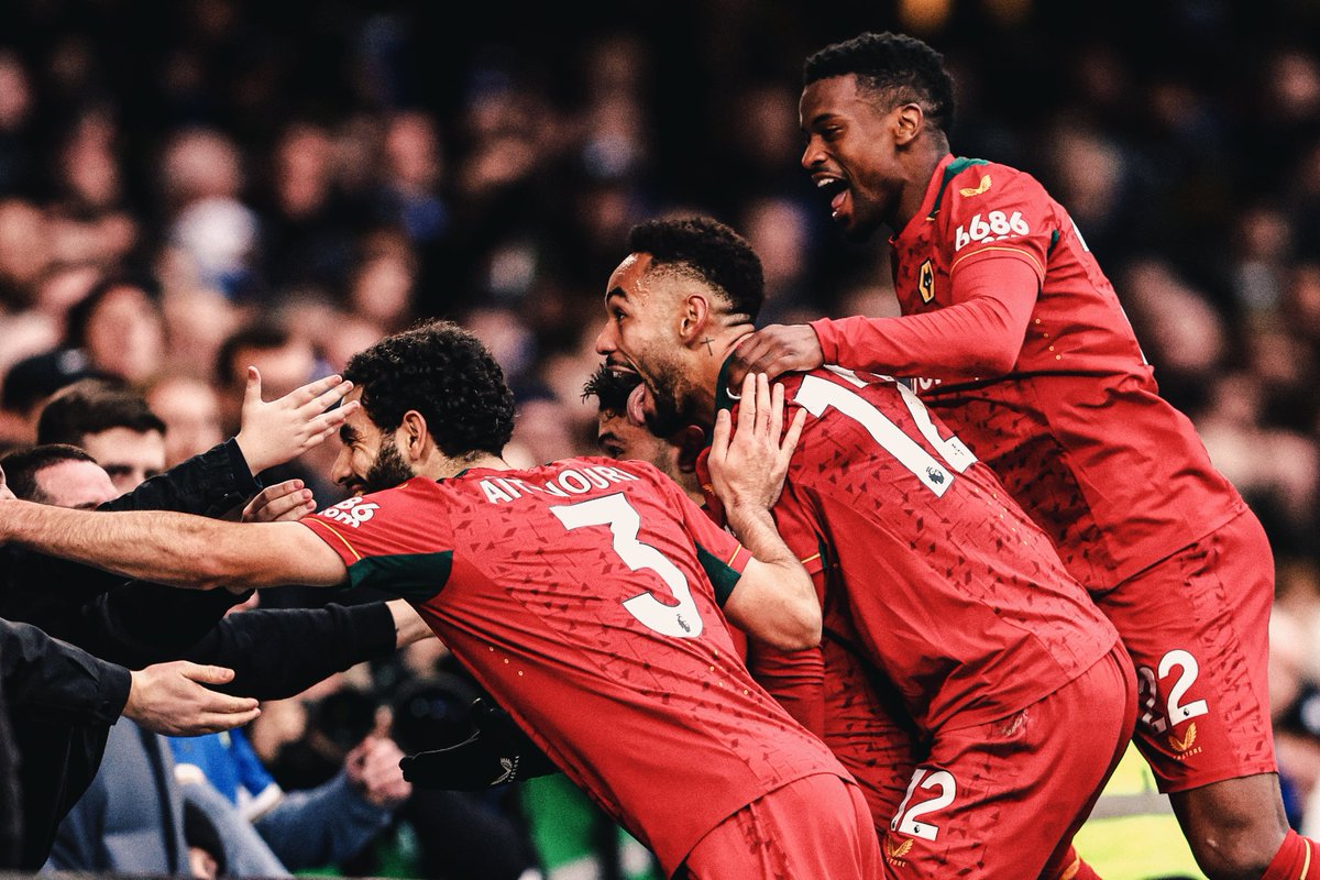 Wolves's tweet photo. 😝 https://t.co/kKTmKCNqyh