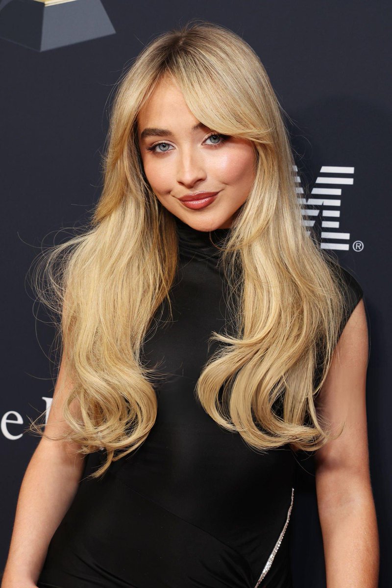 Guitar_Culture's tweet photo. Sabrina Carpenter at #CliveDavis #PreGrammy gala ✨
#SabrinaCarpenter https://t.co/Kkf95G4YlL