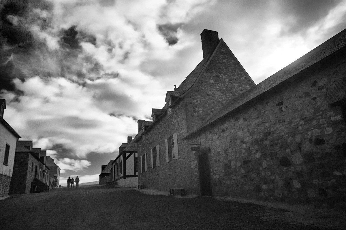 TPritchardPhoto's tweet photo. @playersaidblog @djackthompson @worth2004 Great @ParksCanada historical restoration of fortress, well worth a visit if in Nova Scotia. A few photos from a visit in 2019… Great reenactment, living history approach to the whole experience https://t.co/xPgu3SBMxU