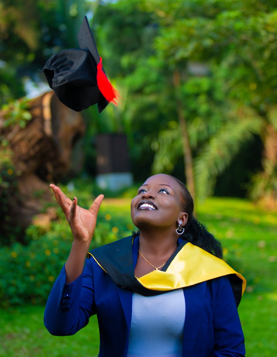 LindaBritney5's tweet photo. Exciting milestone achieved! 🎓🚀 Thrilled to have graduated with a degree in Software Engineering from @Makerere. Grateful for the incredible journey, support from family and friends and am eager to contribute my skills to the tech world. 
God Is Indeed Good🙏 https://t.co/4eJaWzLVWA