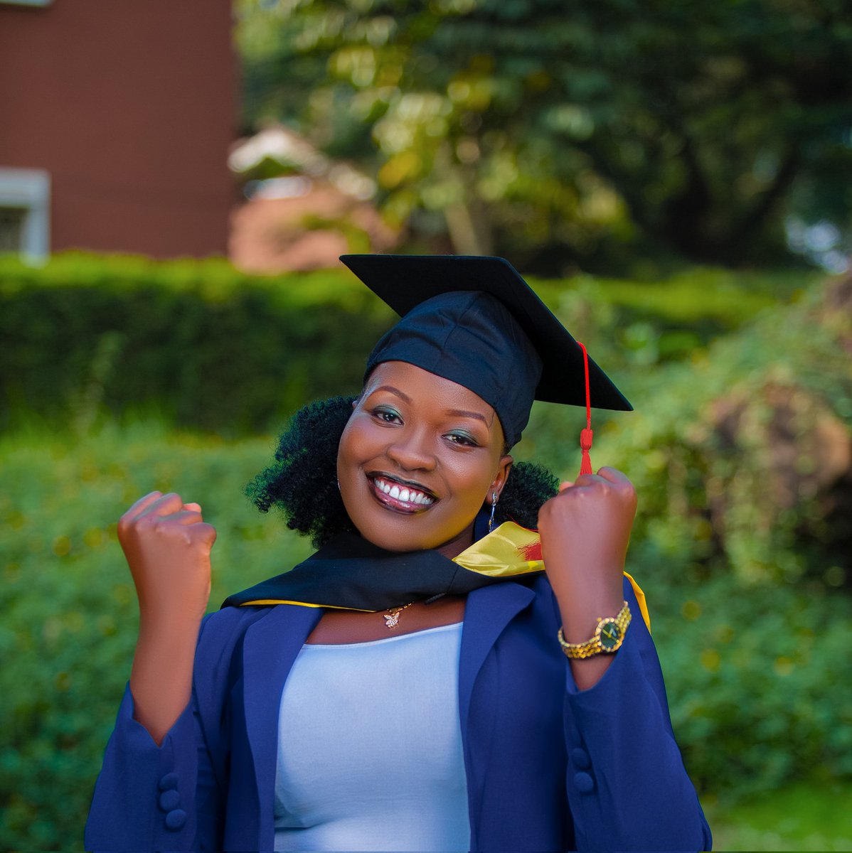 LindaBritney5's tweet photo. Exciting milestone achieved! 🎓🚀 Thrilled to have graduated with a degree in Software Engineering from @Makerere. Grateful for the incredible journey, support from family and friends and am eager to contribute my skills to the tech world. 
God Is Indeed Good🙏 https://t.co/4eJaWzLVWA