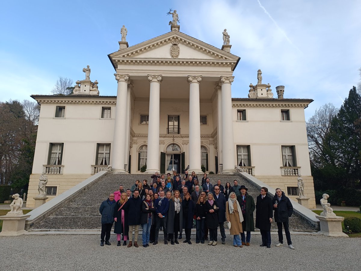 Last moments of the #VeniceSeminar2024: an unforgettable visit to @VillaSandi_it, a splendid Palladian Villa in the province of Treviso, land of the prosecco. A special treat in the name of beauty, quality, heritage, Italian excellence 🇮🇹