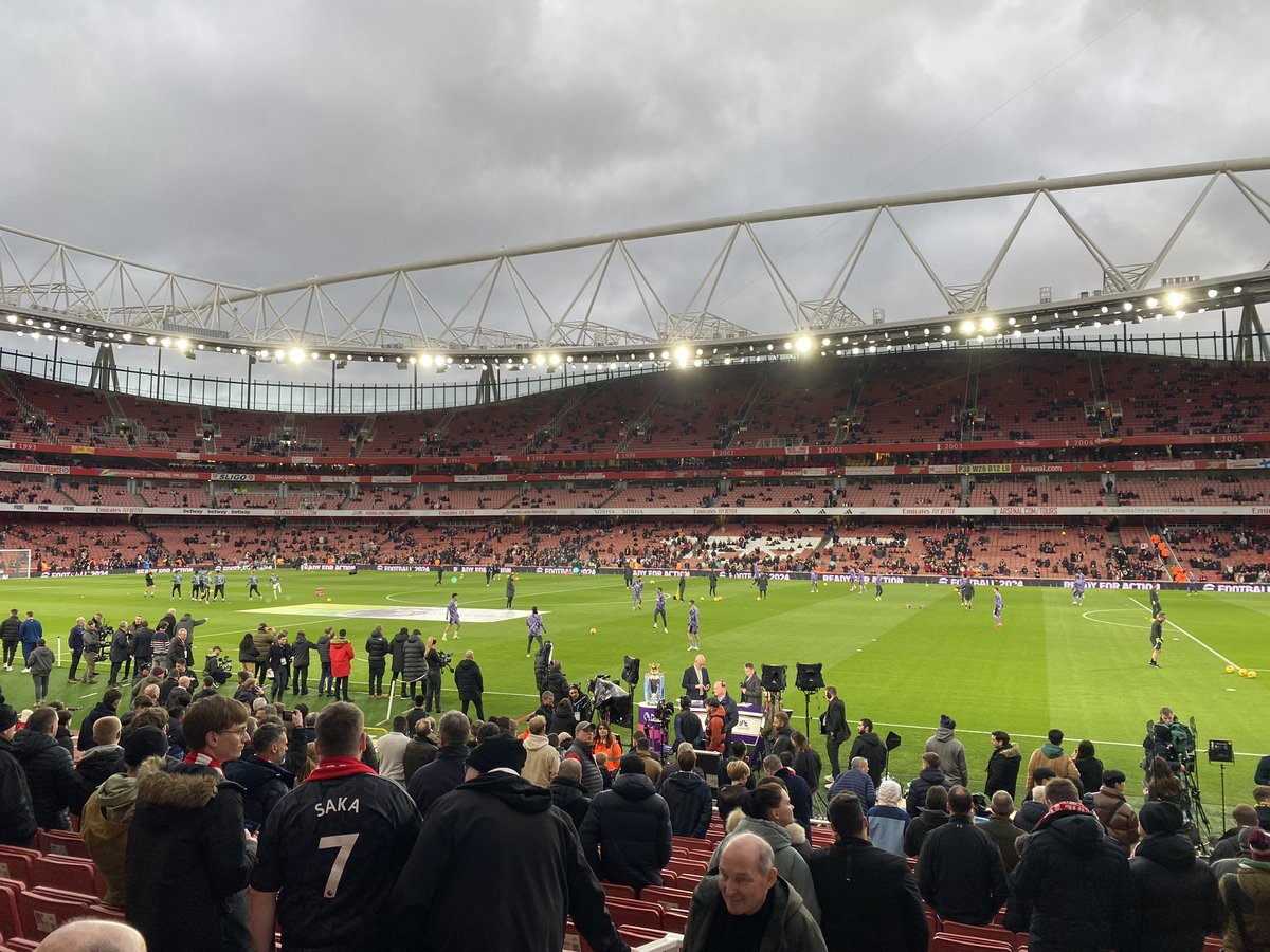 lyle_gold's tweet photo. At the Emirates for the 200th league meeting between Arsenal and Liverpool👀

Live updates and match report for @TheVoiceNews to follow 👇🏾 https://t.co/sDDBb1mEce
