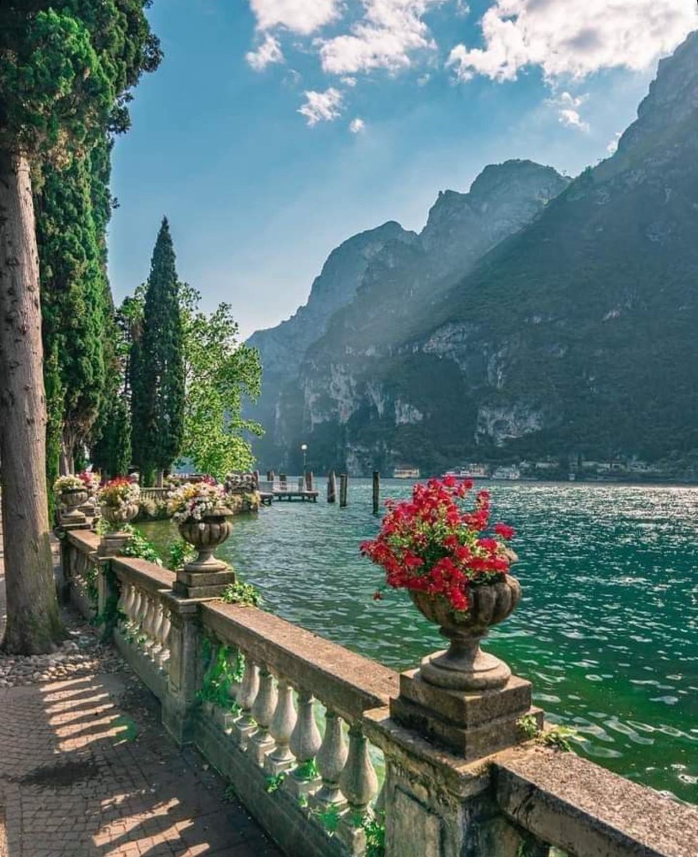 W0rld2026's tweet photo. Lake Garda, Italy https://t.co/n6e9z3d7R0