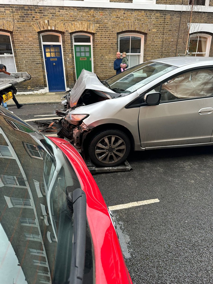 If u close access 2 traffic &amp; turn neighbourhoods in2 empty race tracks then yobs who joy ride stolen vehicles end up doing this. <a href="/LutfurRahmanTH/">Lutfur Rahman</a> &amp; <a href="/AspireParty/">Aspire Party</a> open our roads as u promised in ur manifesto &amp; cabinet meeting in Sept 2023!! Vultures are circling. You’ll lose in ‘26