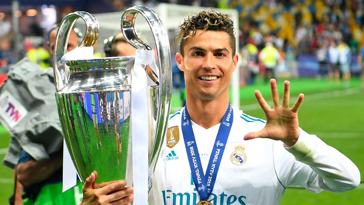 ArobaseGiovanny's tweet photo. C'est l'anniversaire de Cristiano Ronaldo, 39 ans mais éternel

Mon joueur préféré, mon idole, le joueur qui m'a fait aimer le football, une inspiration et un exemple pour moi dans plein de choses de la vie et celle de millions de personnes

Joyeux anniversaire Cristiano 🎂❤️ https://t.co/5d5205MEZf