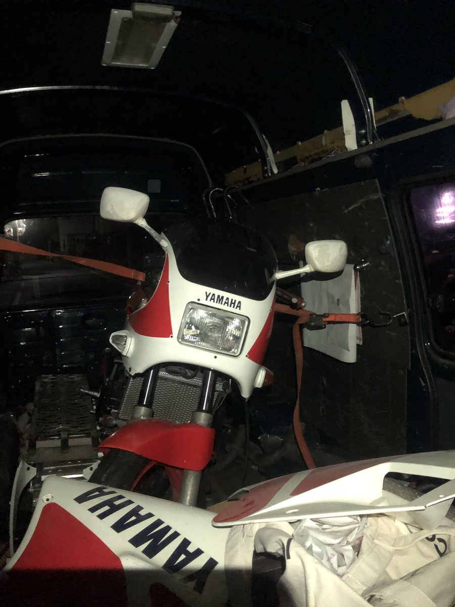gingamarin1919's tweet photo. かっこいいバイク買った https://t.co/aPGAoLptCx