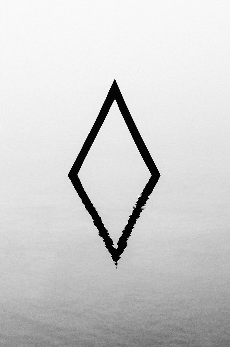 Gm 🔹

‘Water Portals 022’

This is one of my favorite photos and one of the few left in the collection ✨