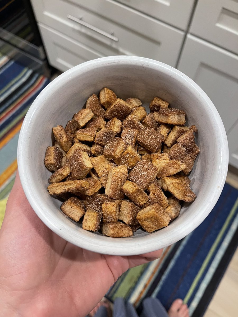 MarinaShafir's tweet photo. Homemade sourdough Cinnamon Toast Crunch ๐ป #TheProblema https://t.co/FculBHmU30