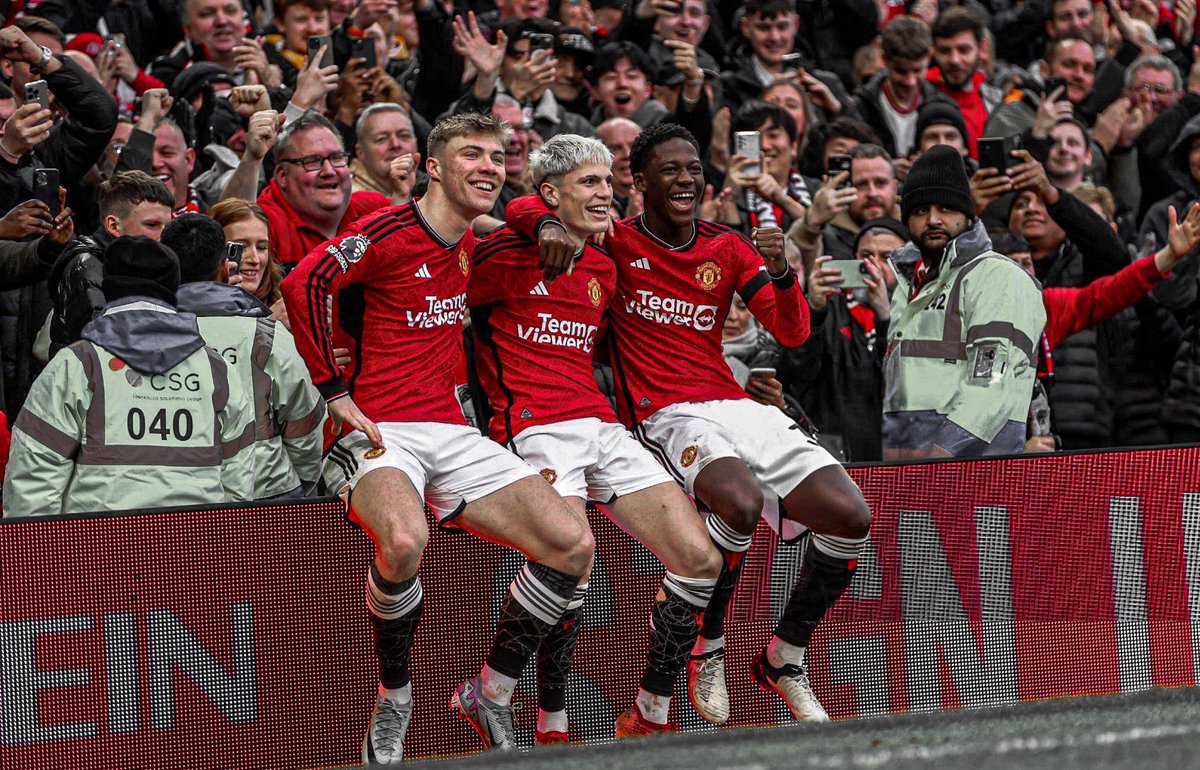 Manchester United Pictures that go Hard.