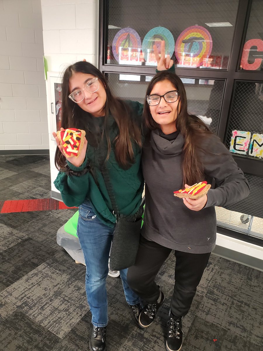 Art club #2!
Pizza pillows for the win! Such a fun lesson on sewing basics. 🍕 🍕 🍕 
<a href="/middle_dcw/">DC West Middle School</a>